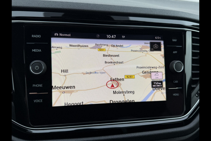 Volkswagen T-Roc 1.5 TSI Sport | Pano | Trekhaak | LED | Carplay | Camera | Virtual Cockpit | PDC