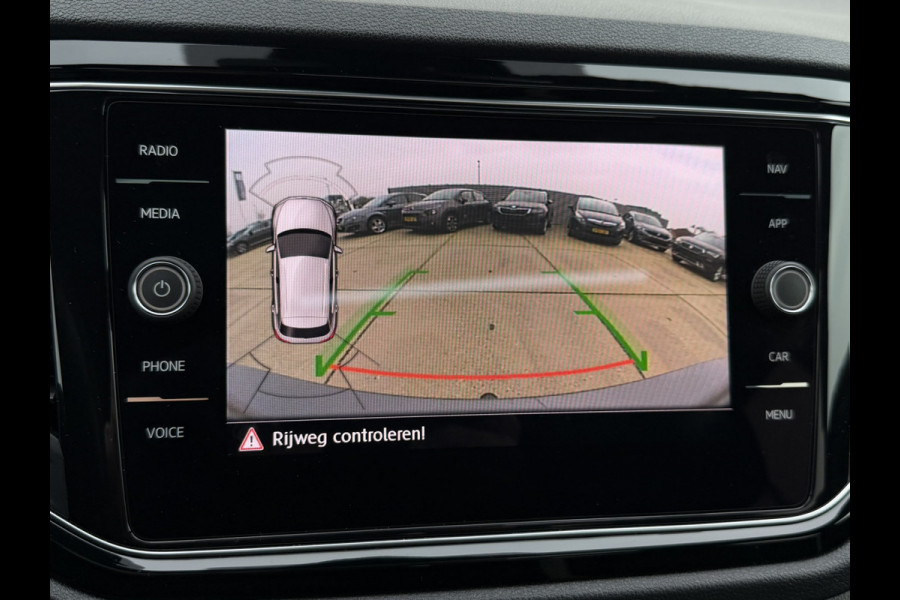 Volkswagen T-Roc 1.5 TSI Sport | Pano | Trekhaak | LED | Carplay | Camera | Virtual Cockpit | PDC