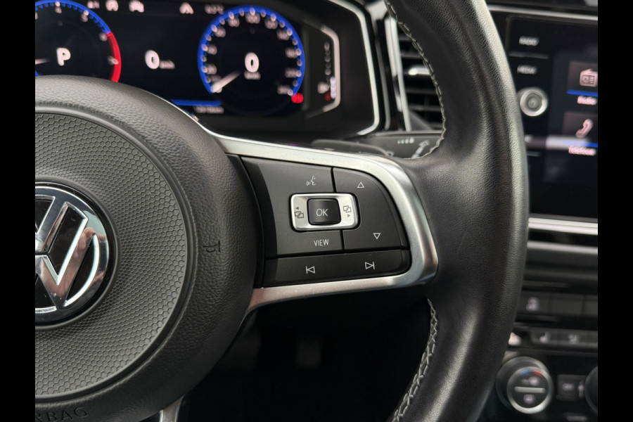 Volkswagen T-Roc 1.5 TSI Sport | Pano | Trekhaak | LED | Carplay | Camera | Virtual Cockpit | PDC