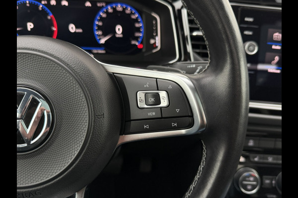 Volkswagen T-Roc 1.5 TSI Sport | Pano | Trekhaak | LED | Carplay | Camera | Virtual Cockpit | PDC