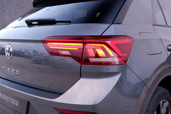 Volkswagen T-Roc 1.5 TSI Sport | Pano | Trekhaak | LED | Carplay | Camera | Virtual Cockpit | PDC