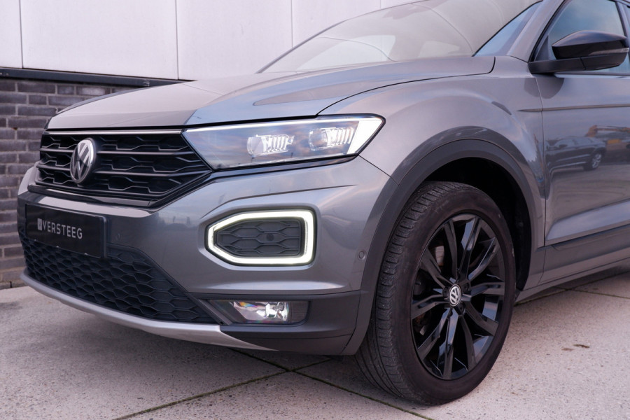 Volkswagen T-Roc 1.5 TSI Sport | Pano | Trekhaak | LED | Carplay | Camera | Virtual Cockpit | PDC
