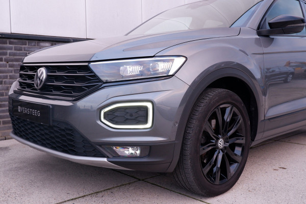 Volkswagen T-Roc 1.5 TSI Sport | Pano | Trekhaak | LED | Carplay | Camera | Virtual Cockpit | PDC