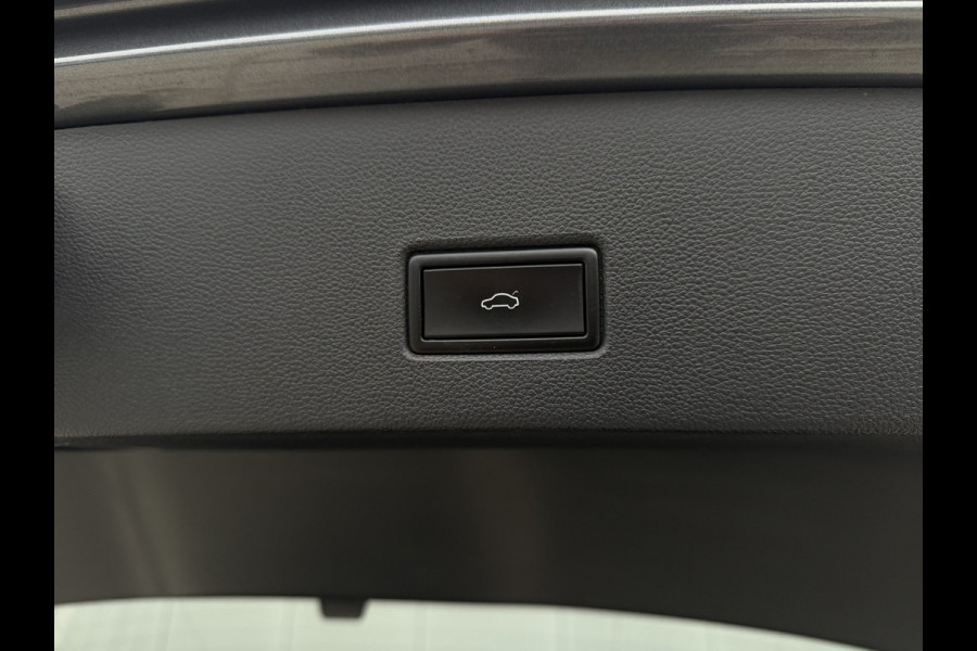 Volkswagen T-Roc 1.5 TSI Sport | Pano | Trekhaak | LED | Carplay | Camera | Virtual Cockpit | PDC