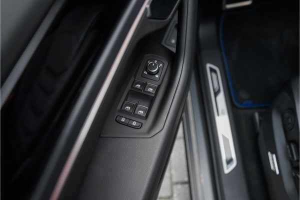 Volkswagen Touareg 3.0 TSi eHybrid 4MOTION R Luchtv ACC Elek Trekhaak Ori NL