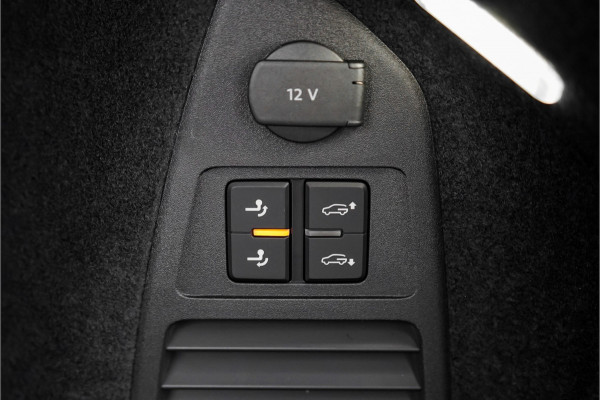 Volkswagen Touareg 3.0 TSi eHybrid 4MOTION R Luchtv ACC Elek Trekhaak Ori NL