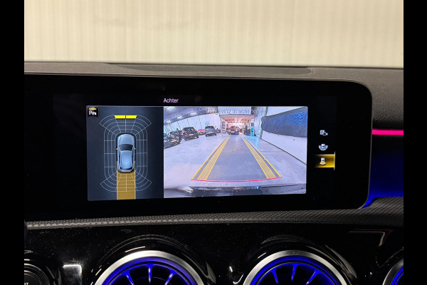 Mercedes-Benz A-Klasse 180 Business Solution AMG | AMBIANCE | CAMERA | LED | DODEHOEK