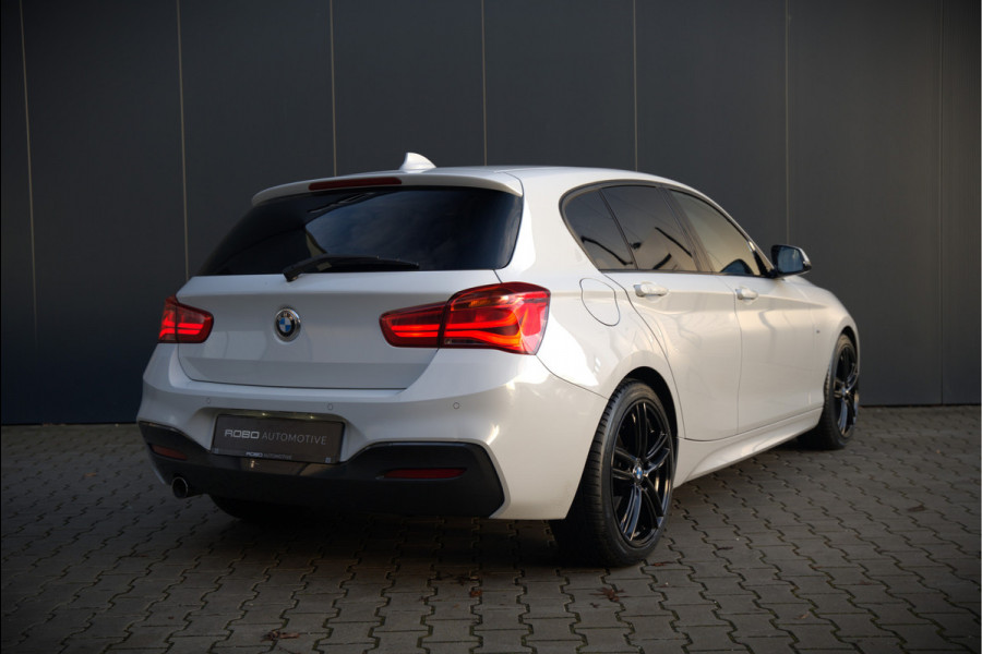 BMW 1-serie 118i Corporate Lease Executive M Sport | Automaat | Stuurverwarming | Stoelverwarming | NAP | Keyless | Cruise Control | PDC | Shadow line | Digital Dash | Navigatie Business | Led |  Dealer Onderhouden |