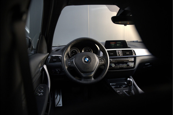 BMW 1-serie 118i Corporate Lease Executive M Sport | Automaat | Stuurverwarming | Stoelverwarming | NAP | Keyless | Cruise Control | PDC | Shadow line | Digital Dash | Navigatie Business | Led |  Dealer Onderhouden |