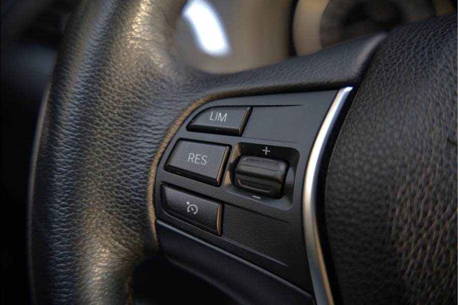 BMW 1-serie 118i Corporate Lease Executive M Sport | Automaat | Stuurverwarming | Stoelverwarming | NAP | Keyless | Cruise Control | PDC | Shadow line | Digital Dash | Navigatie Business | Led |  Dealer Onderhouden |