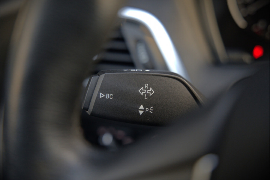 BMW 1-serie 118i Corporate Lease Executive M Sport | Automaat | Stuurverwarming | Stoelverwarming | NAP | Keyless | Cruise Control | PDC | Shadow line | Digital Dash | Navigatie Business | Led |  Dealer Onderhouden |