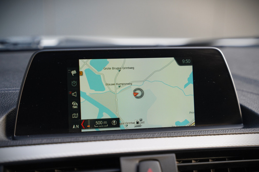 BMW 1-serie 118i Corporate Lease Executive M Sport | Automaat | Stuurverwarming | Stoelverwarming | NAP | Keyless | Cruise Control | PDC | Shadow line | Digital Dash | Navigatie Business | Led |  Dealer Onderhouden |