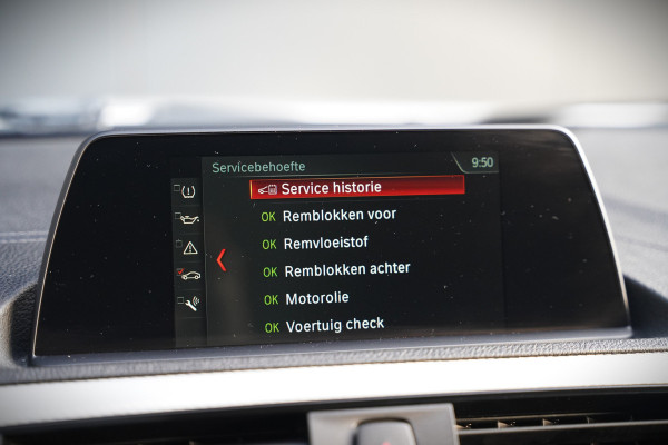 BMW 1-serie 118i Corporate Lease Executive M Sport | Automaat | Stuurverwarming | Stoelverwarming | NAP | Keyless | Cruise Control | PDC | Shadow line | Digital Dash | Navigatie Business | Led |  Dealer Onderhouden |