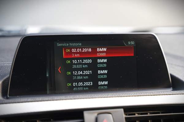 BMW 1-serie 118i Corporate Lease Executive M Sport | Automaat | Stuurverwarming | Stoelverwarming | NAP | Keyless | Cruise Control | PDC | Shadow line | Digital Dash | Navigatie Business | Led |  Dealer Onderhouden |