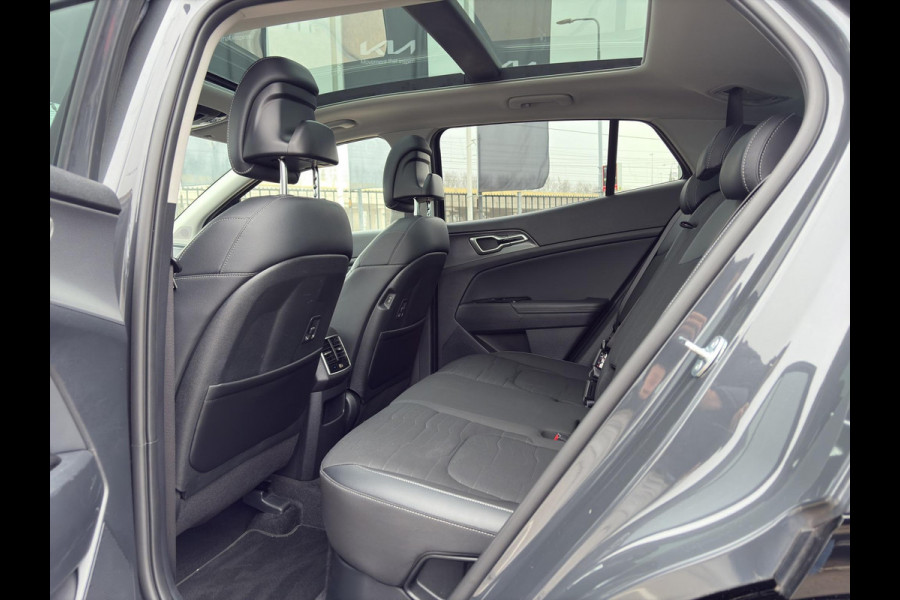 Kia Sportage 1.6 T-GDi Hybrid DynamicPlusLine Automaat | Pano | Stoelverwarming voor/achter | Camera | Dodehoekherkenning | Elektrische Stoelen | Cruise | Apple Carplay & Android Auto |