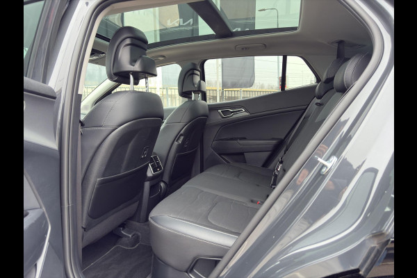 Kia Sportage 1.6 T-GDi Hybrid DynamicPlusLine Automaat | Pano | Stoelverwarming voor/achter | Camera | Dodehoekherkenning | Elektrische Stoelen | Cruise | Apple Carplay & Android Auto |