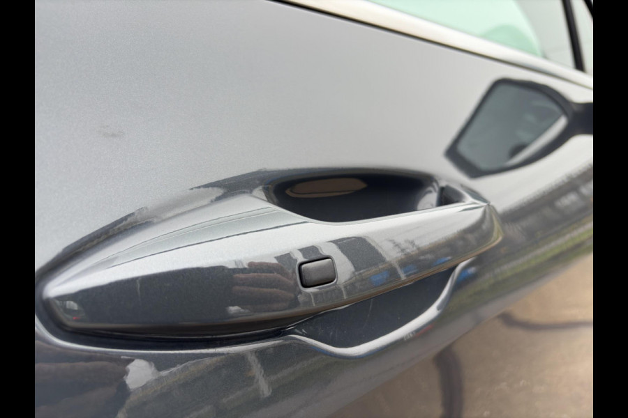 Kia Sportage 1.6 T-GDi Hybrid DynamicPlusLine Automaat | Pano | Stoelverwarming voor/achter | Camera | Dodehoekherkenning | Elektrische Stoelen | Cruise | Apple Carplay & Android Auto |