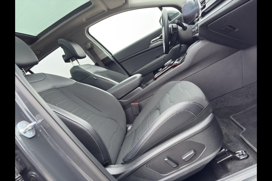 Kia Sportage 1.6 T-GDi Hybrid DynamicPlusLine Automaat | Pano | Stoelverwarming voor/achter | Camera | Dodehoekherkenning | Elektrische Stoelen | Cruise | Apple Carplay & Android Auto |