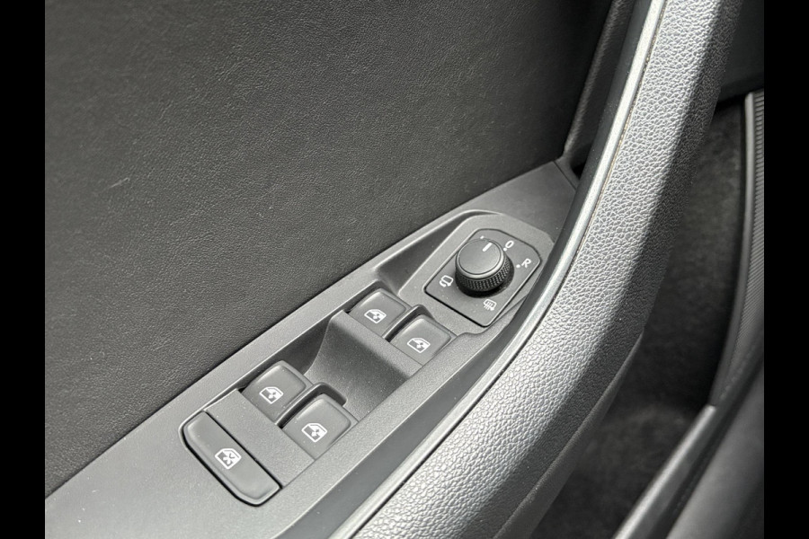 Škoda Kodiaq 1.5 TSI Business Edition 150pk | Trekhaak | Adaptive Cruise | Stoelverwarming | Side Assist | Navigatie |