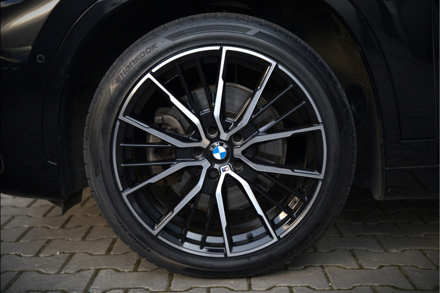 BMW X1 xDrive25e eDrive Edition M Sport | Panoramadak | Leer | Head-Up Display | Camera | Shadowline | Keyless | Cruise Control | Navigatie Prof. | Stoelverwarming | Elek. Achterklep | Ambiance Verlichting