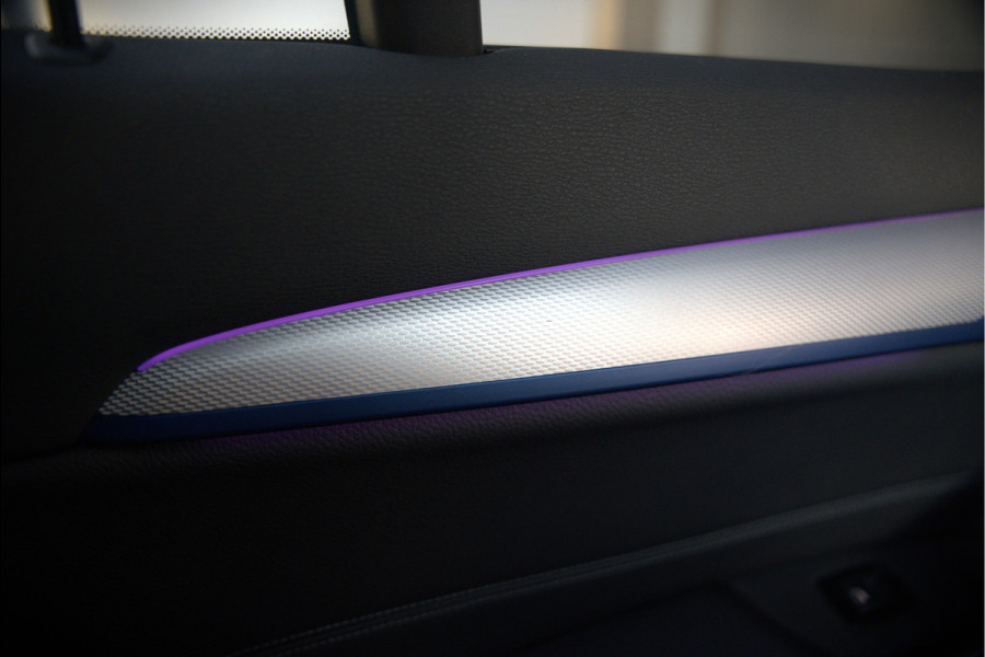 BMW X1 xDrive25e eDrive Edition M Sport | Panoramadak | Leer | Head-Up Display | Camera | Shadowline | Keyless | Cruise Control | Navigatie Prof. | Stoelverwarming | Elek. Achterklep | Ambiance Verlichting