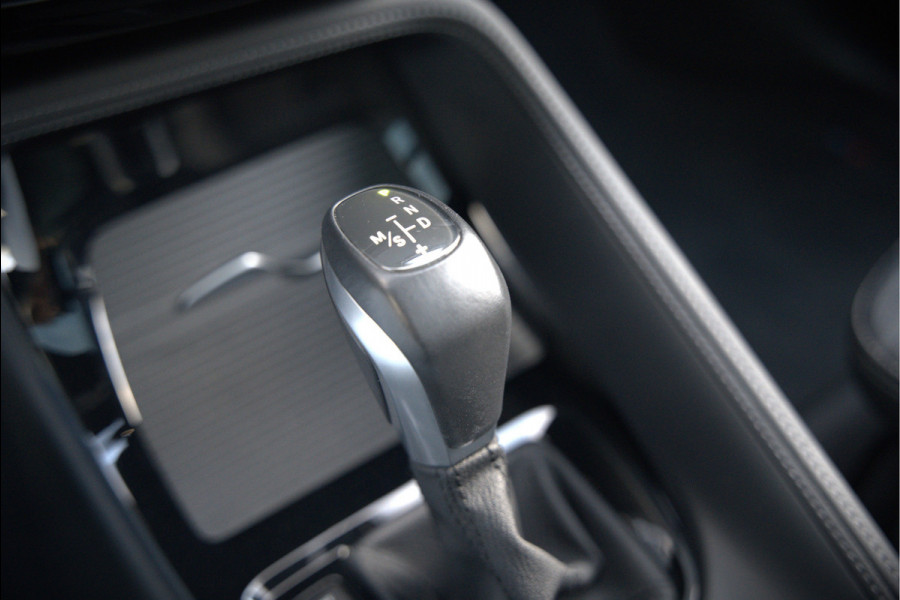 BMW X1 xDrive25e eDrive Edition M Sport | Panoramadak | Leer | Head-Up Display | Camera | Shadowline | Keyless | Cruise Control | Navigatie Prof. | Stoelverwarming | Elek. Achterklep | Ambiance Verlichting