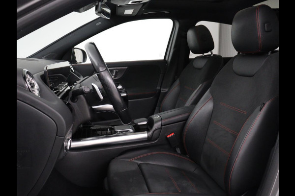 Mercedes-Benz GLA 250e AMG Limited | Panoramadak | Trekhaak | Adaptive cruise | Stoelverwarming | Memory | Matrix LED | Leder/Alcantara | Navigatie | Camera | Sfeerverlichting | PHEV | Plug In