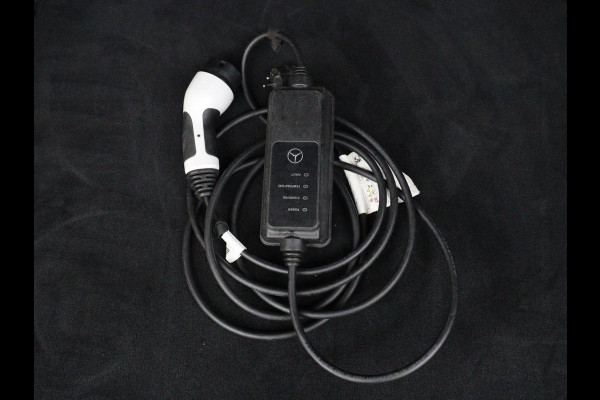 Mercedes-Benz GLA 250e AMG Limited | Panoramadak | Trekhaak | Adaptive cruise | Stoelverwarming | Memory | Matrix LED | Leder/Alcantara | Navigatie | Camera | Sfeerverlichting | PHEV | Plug In