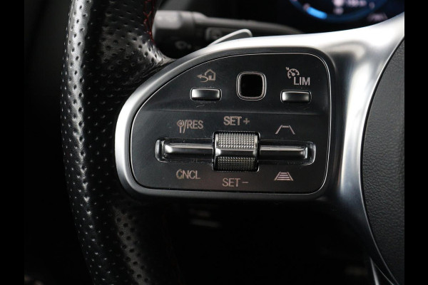 Mercedes-Benz GLA 250e AMG Limited | Panoramadak | Trekhaak | Adaptive cruise | Stoelverwarming | Memory | Matrix LED | Leder/Alcantara | Navigatie | Camera | Sfeerverlichting | PHEV | Plug In