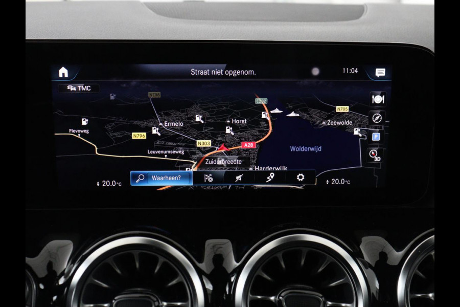 Mercedes-Benz GLA 250e AMG Limited | Panoramadak | Trekhaak | Adaptive cruise | Stoelverwarming | Memory | Matrix LED | Leder/Alcantara | Navigatie | Camera | Sfeerverlichting | PHEV | Plug In