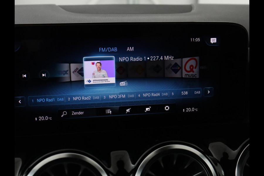 Mercedes-Benz GLA 250e AMG Limited | Panoramadak | Trekhaak | Adaptive cruise | Stoelverwarming | Memory | Matrix LED | Leder/Alcantara | Navigatie | Camera | Sfeerverlichting | PHEV | Plug In