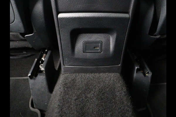 Mercedes-Benz GLA 250e AMG Limited | Panoramadak | Trekhaak | Adaptive cruise | Stoelverwarming | Memory | Matrix LED | Leder/Alcantara | Navigatie | Camera | Sfeerverlichting | PHEV | Plug In