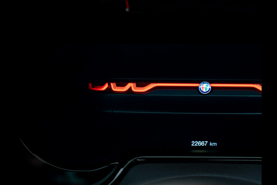 Alfa Romeo Tonale 1.3T PHEV 280pk Edizione Speciale | Panoramadak | Harman/Kardon | Adapt. cruise | Stoelventilatie