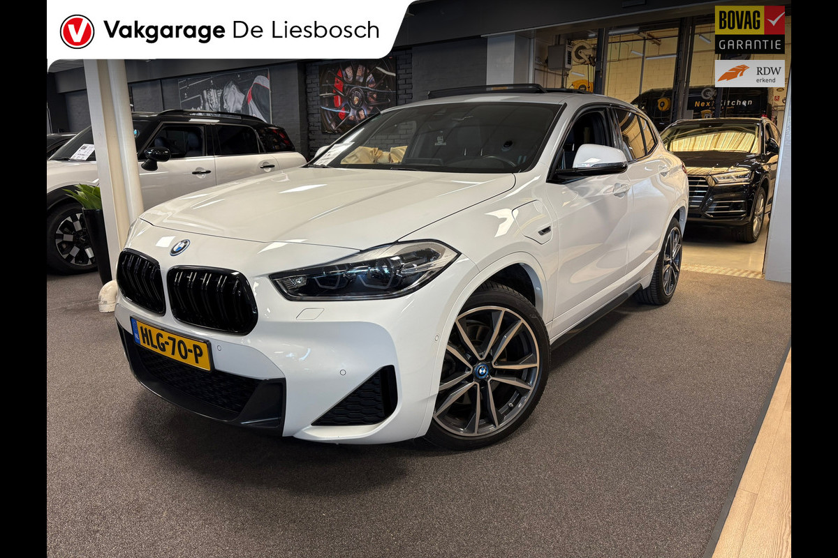 BMW X2 XDrive25e High Executive M-sport / camera / stoelverwarming / Head-up / panorama-dak