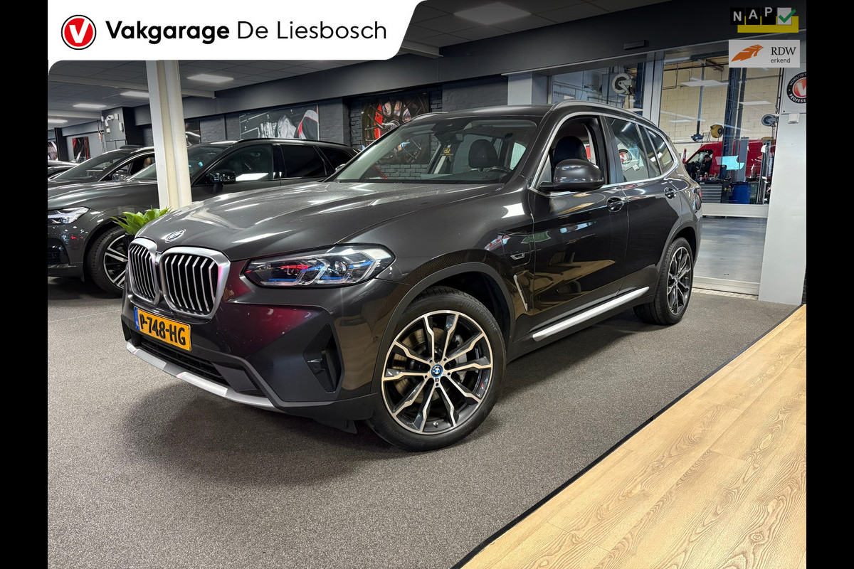 BMW X3 XDrive30e Business Edition Plus,leer,head up,camera,trekhaak,orig ned