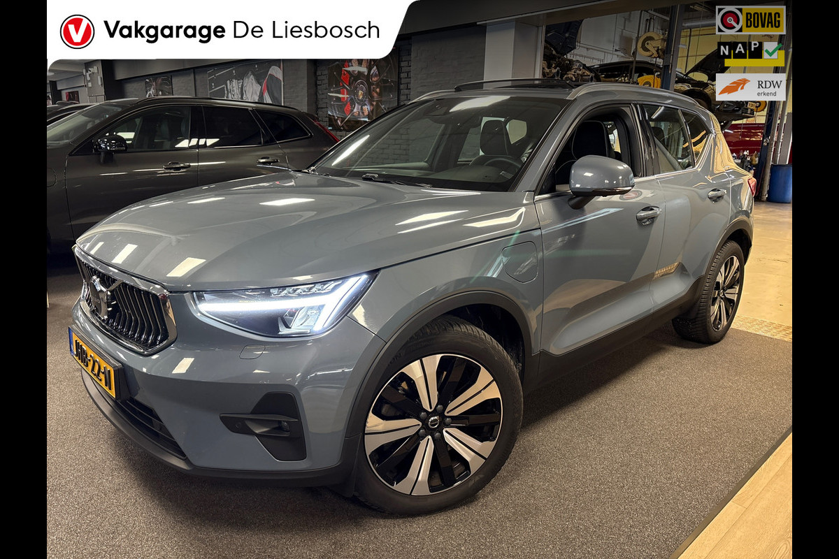Volvo XC40 1.5 T5 Plug-in hybrid Core Bright / panorama-dak / Harman Kardon / camera / dode hoek