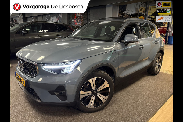 Volvo XC40 1.5 T5 Plug-in hybrid Core Bright / panorama-dak / Harman Kardon / camera / dode hoek