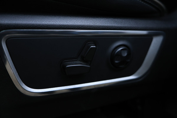 Dodge Ram 1500 5.7 V8 4x4 Crew Cab Laramie LUCHTVERING LEDBAR CARPLAY DIAMONDBACK '22