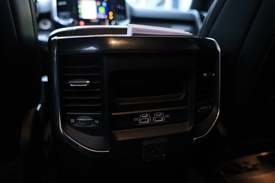 Dodge Ram 1500 5.7 V8 4x4 Crew Cab Laramie LUCHTVERING LEDBAR CARPLAY DIAMONDBACK '22