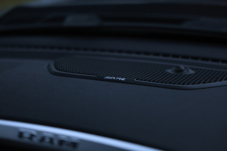 Dodge Ram 1500 5.7 V8 4x4 Crew Cab Laramie LUCHTVERING LEDBAR CARPLAY DIAMONDBACK '22