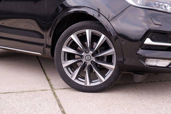 Nissan QASHQAI 1.3 DIG-T Tekna | Pano-Dak | Trekhaak | Carplay | Bose | Navi | Camera | Climate