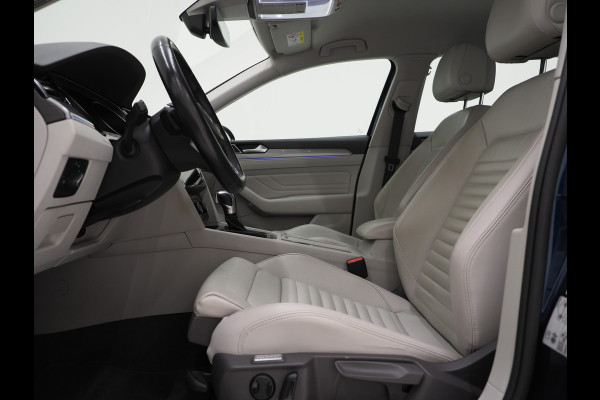 Volkswagen Passat Variant 1.4 TSI PHEV GTE | Leder | Trekhaak | Adaptive Cruise | Sfeerlicht | DAB | Climate | Matrix | Carplay