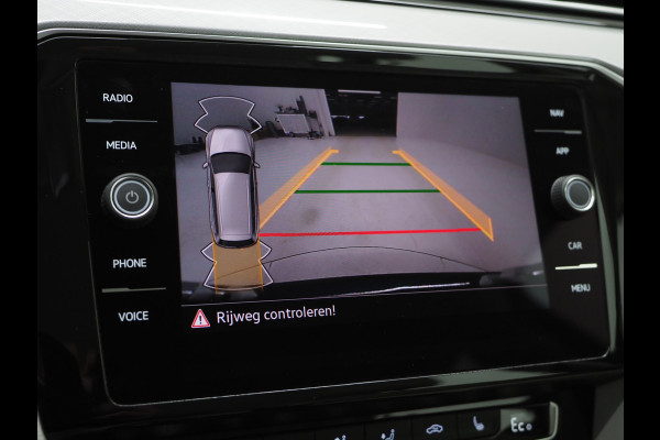 Volkswagen Passat Variant 1.4 TSI PHEV GTE | Leder | Trekhaak | Adaptive Cruise | Sfeerlicht | DAB | Climate | Matrix | Carplay