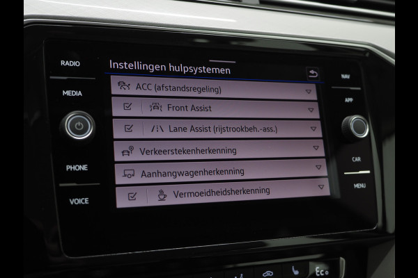 Volkswagen Passat Variant 1.4 TSI PHEV GTE | Leder | Trekhaak | Adaptive Cruise | Sfeerlicht | DAB | Climate | Matrix | Carplay