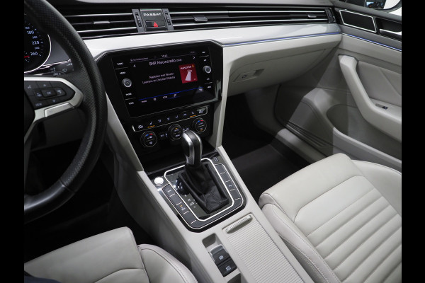 Volkswagen Passat Variant 1.4 TSI PHEV GTE | Leder | Trekhaak | Adaptive Cruise | Sfeerlicht | DAB | Climate | Matrix | Carplay