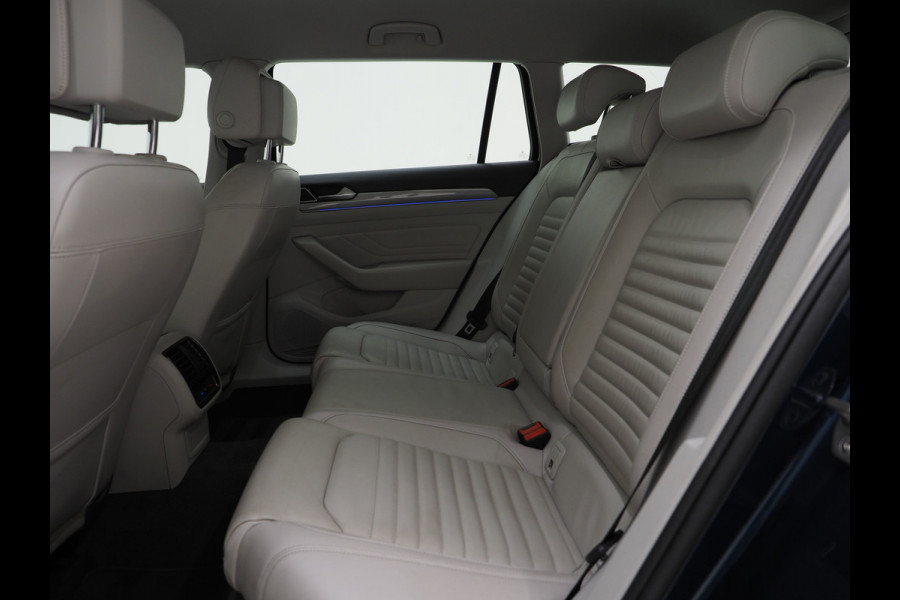 Volkswagen Passat Variant 1.4 TSI PHEV GTE | Leder | Trekhaak | Adaptive Cruise | Sfeerlicht | DAB | Climate | Matrix | Carplay