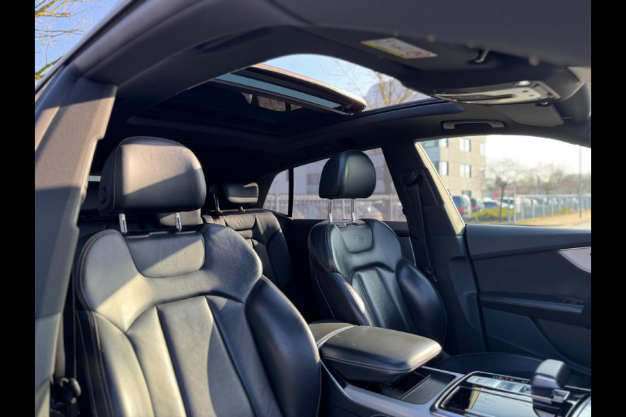 Audi Q8 55 TFSI quattro S Line 340 PK Pano Leder Camera Trekhaak