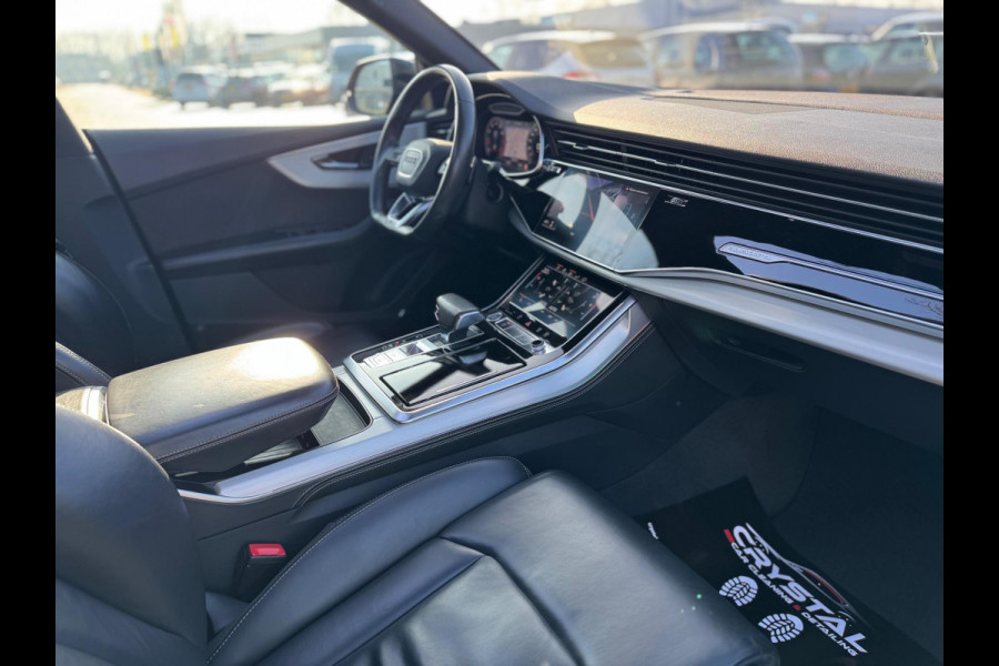 Audi Q8 55 TFSI quattro S Line 340 PK Pano Leder Camera Trekhaak