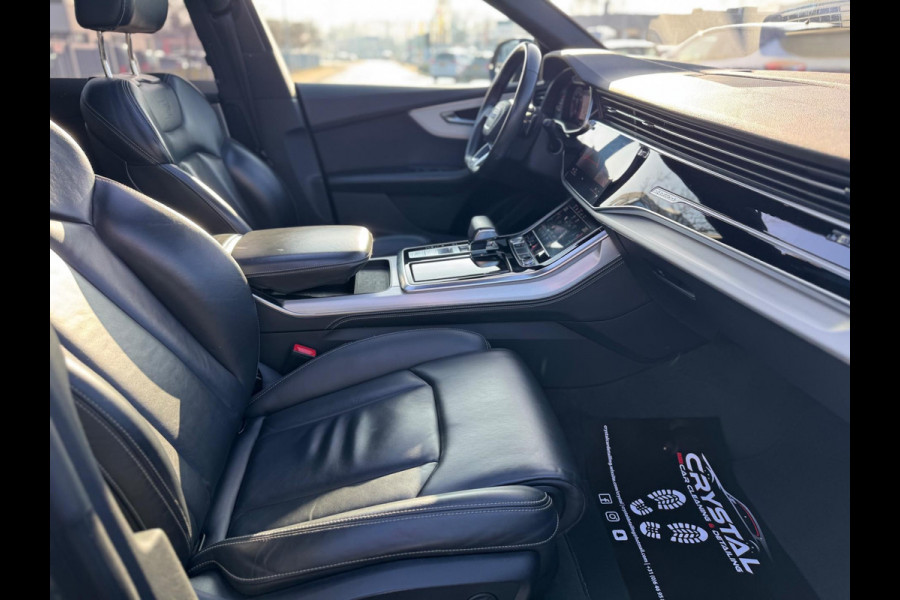 Audi Q8 55 TFSI quattro S Line 340 PK Pano Leder Camera Trekhaak