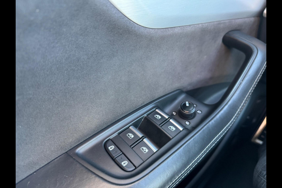 Audi Q8 55 TFSI quattro S Line 340 PK Pano Leder Camera Trekhaak